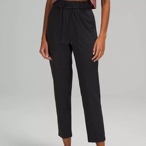 Lululemon Stretch Highrise 7/8 Pant Size 6 Excellent Condition